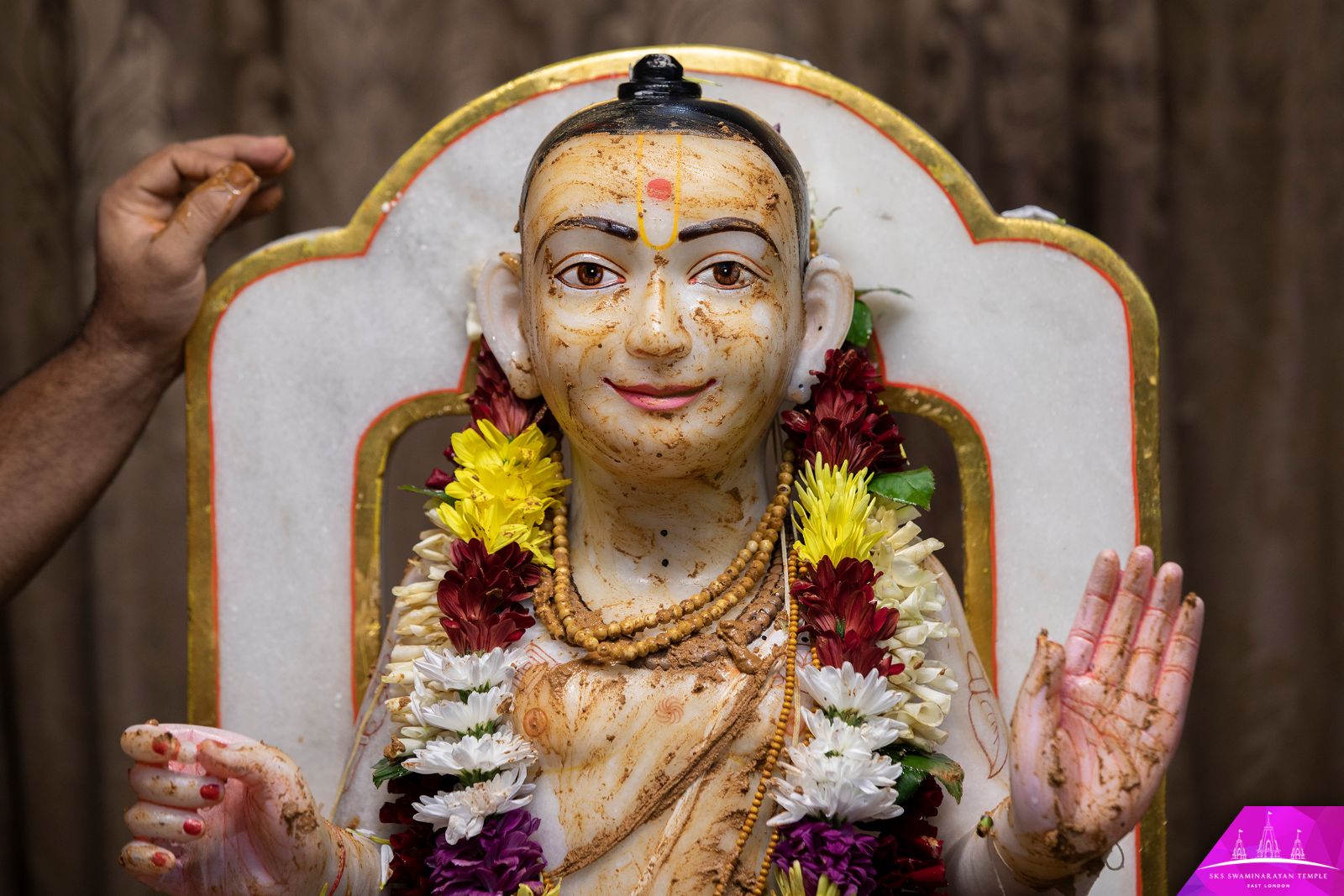 7D2A6103 copy - ©1987-2017 SKS Swaminarayan Temple East London